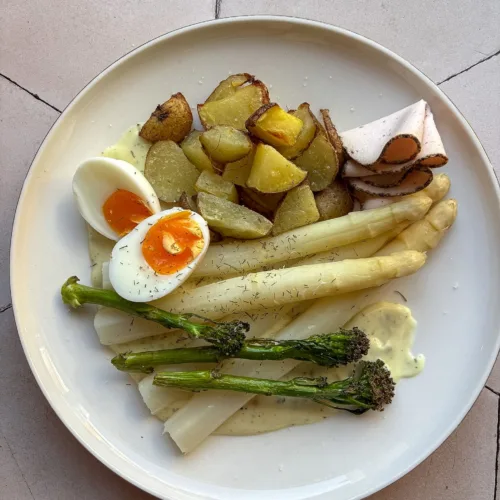 vegetarische witte asperges