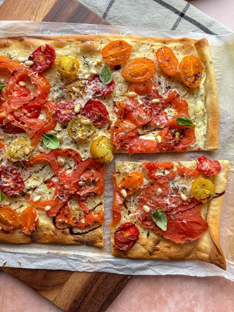 flammkuchen met tomaat